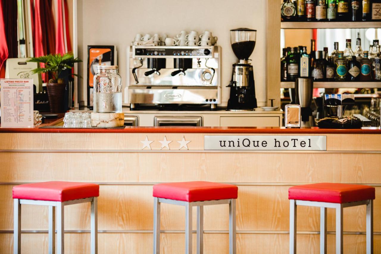 Unique Hotel Чезенатіко Екстер'єр фото